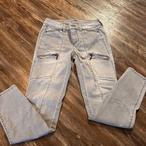 White House Black Market grey skinny jeans! Women’s size 00.